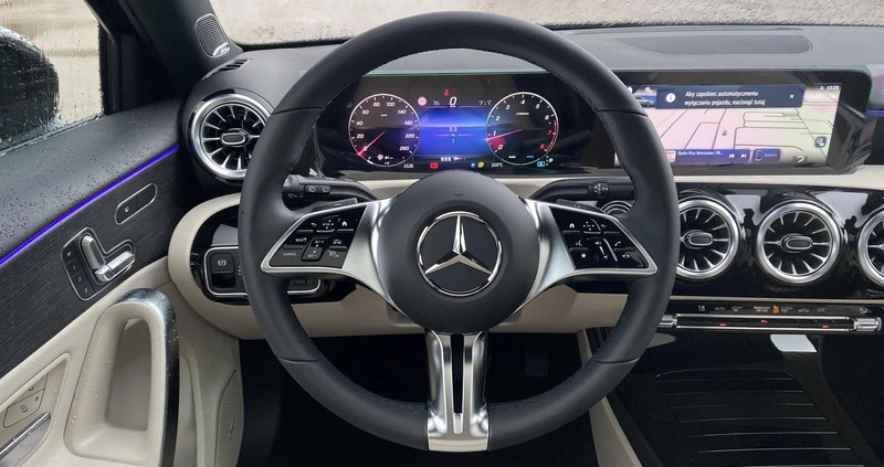 Mercedes-Benz Klasa A cena 212599 przebieg: 5, rok produkcji 2024 z Piaseczno małe 277